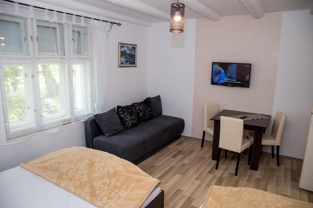 Casa Bella & Nova Hotel Palic Bagian luar foto