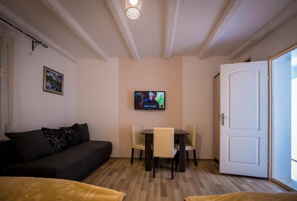 Casa Bella & Nova Hotel Palic Bagian luar foto