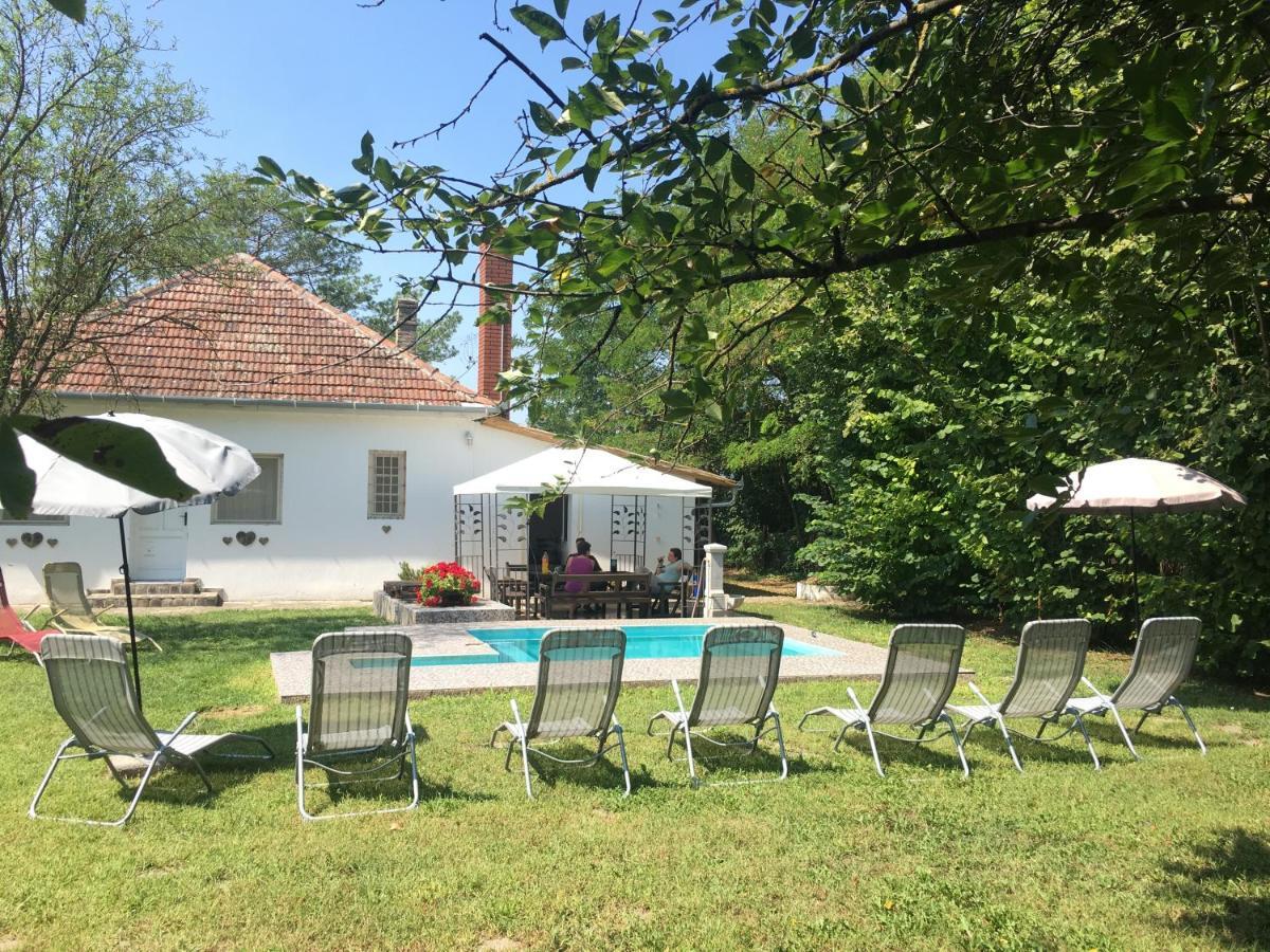Casa Bella & Nova Hotel Palic Bagian luar foto